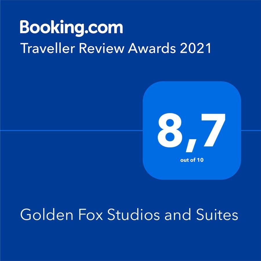 Golden Fox Studios And Suites Lákones Eksteriør billede